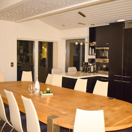 Vakantiehuis Stunning In With Sauna *
